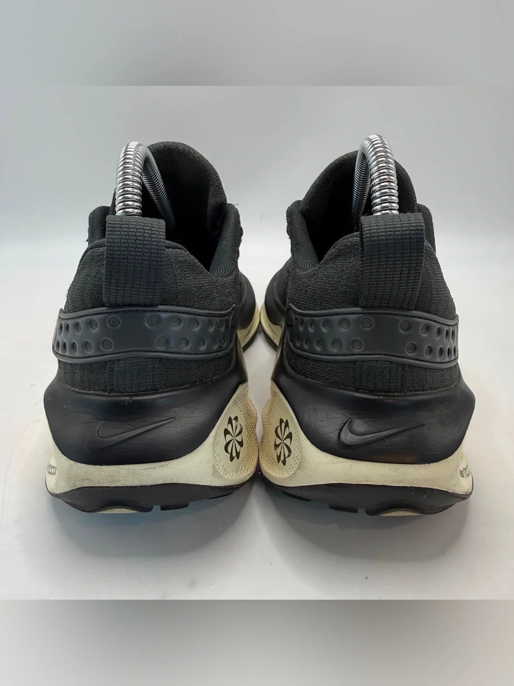 Nike ReactX Infinity Run 4 Women’s 8.5 Black Gold Running Shoes DN2670-006